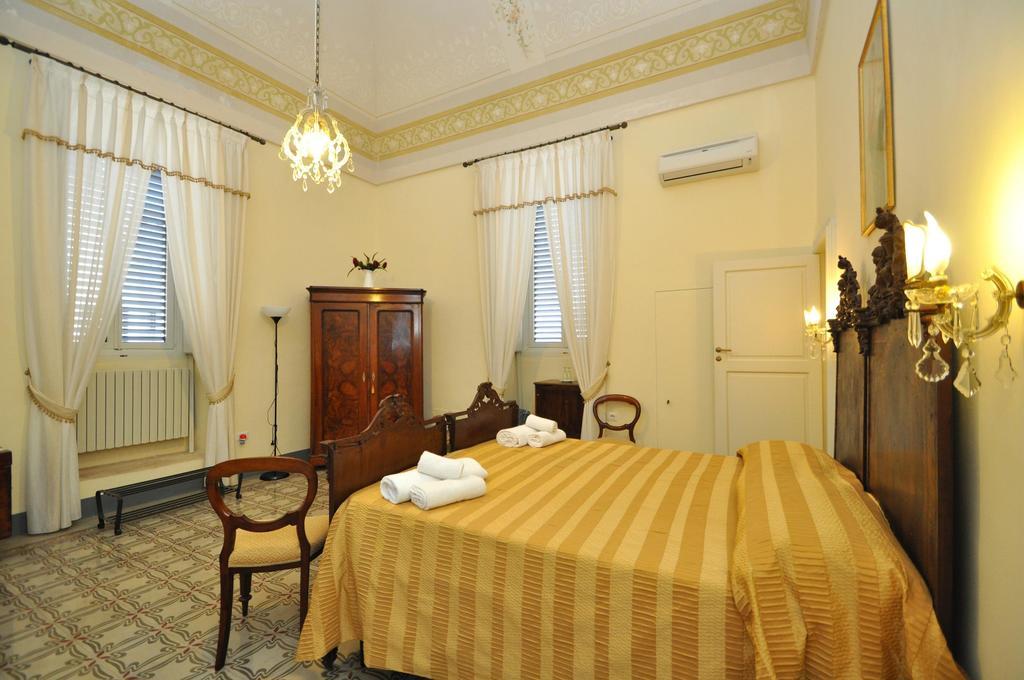 Palazzo De Donatis B&B Melissano Habitación foto