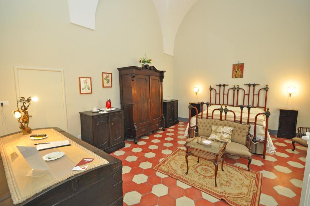 Palazzo De Donatis B&B Melissano Habitación foto