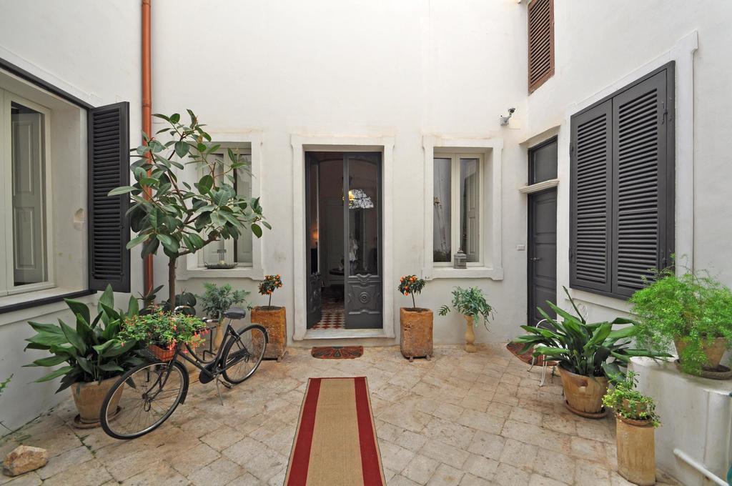 Palazzo De Donatis B&B Melissano Exterior foto