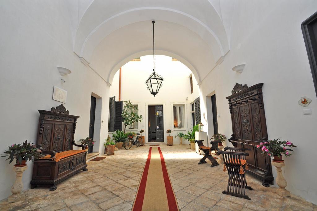 Palazzo De Donatis B&B Melissano Exterior foto