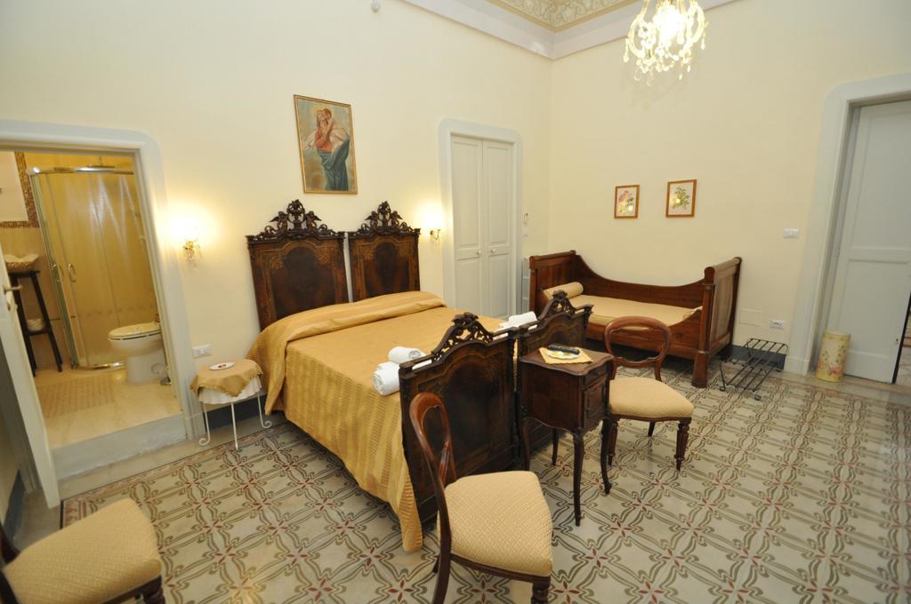 Palazzo De Donatis B&B Melissano Habitación foto
