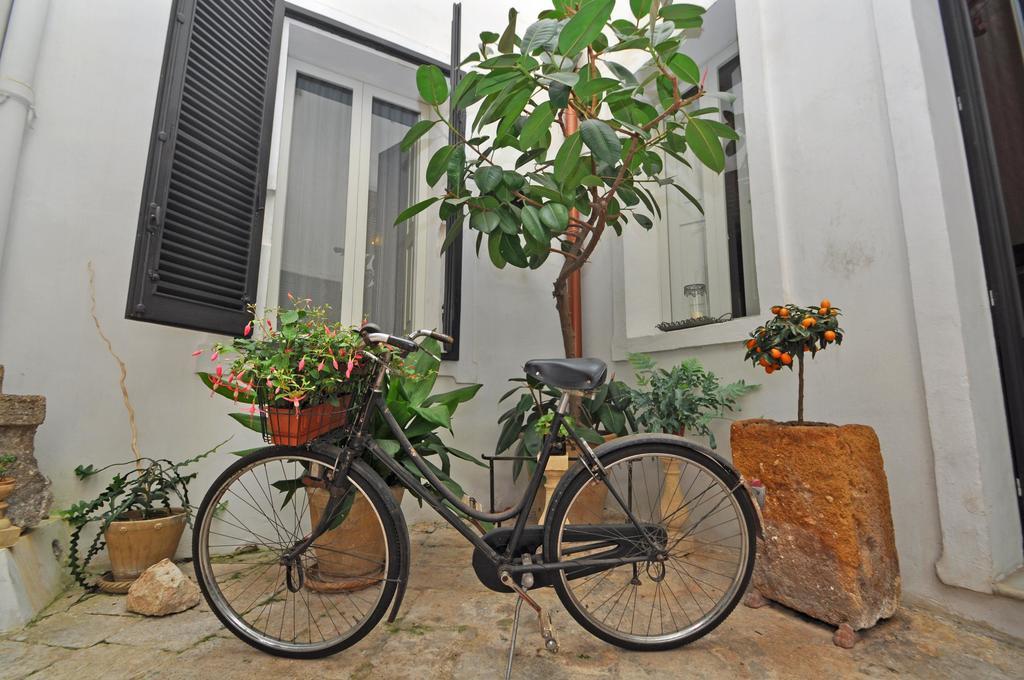 Palazzo De Donatis B&B Melissano Exterior foto