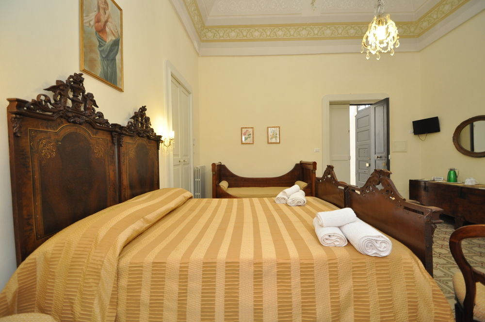 Palazzo De Donatis B&B Melissano Exterior foto